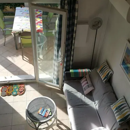 Dom wakacyjny Renovee Climatisee Avec Piscine Et Parking Proche - Fr-1-607-107 *