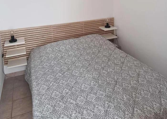 Renovee Climatisee Avec Piscine Et Parking Proche - Fr-1-607-107