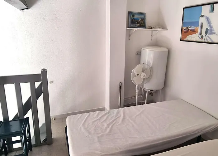 Renovee Climatisee Avec Piscine Et Parking Proche - Fr-1-607-107 *